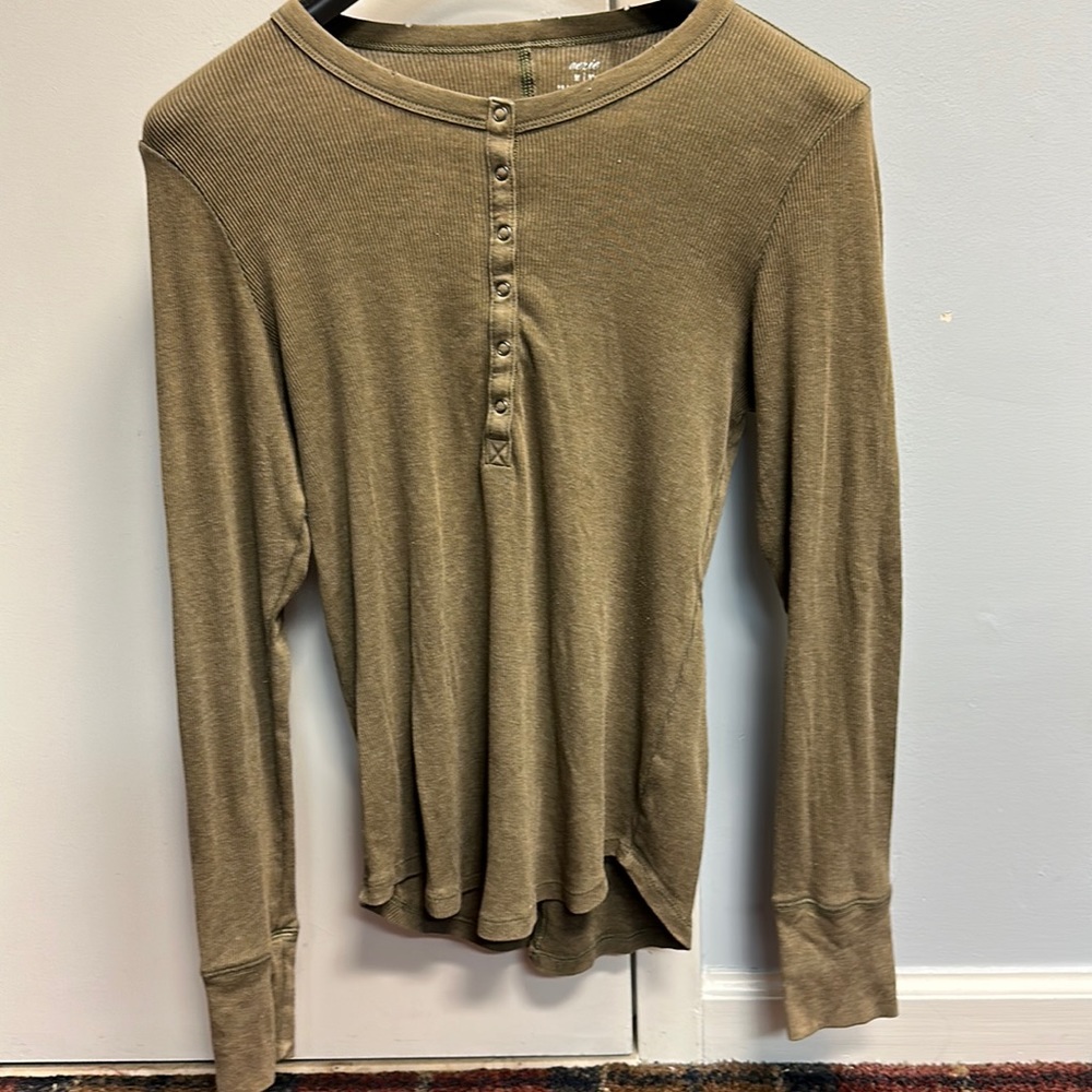 Green Henley t-shirt from aerie! Super comfy!!
